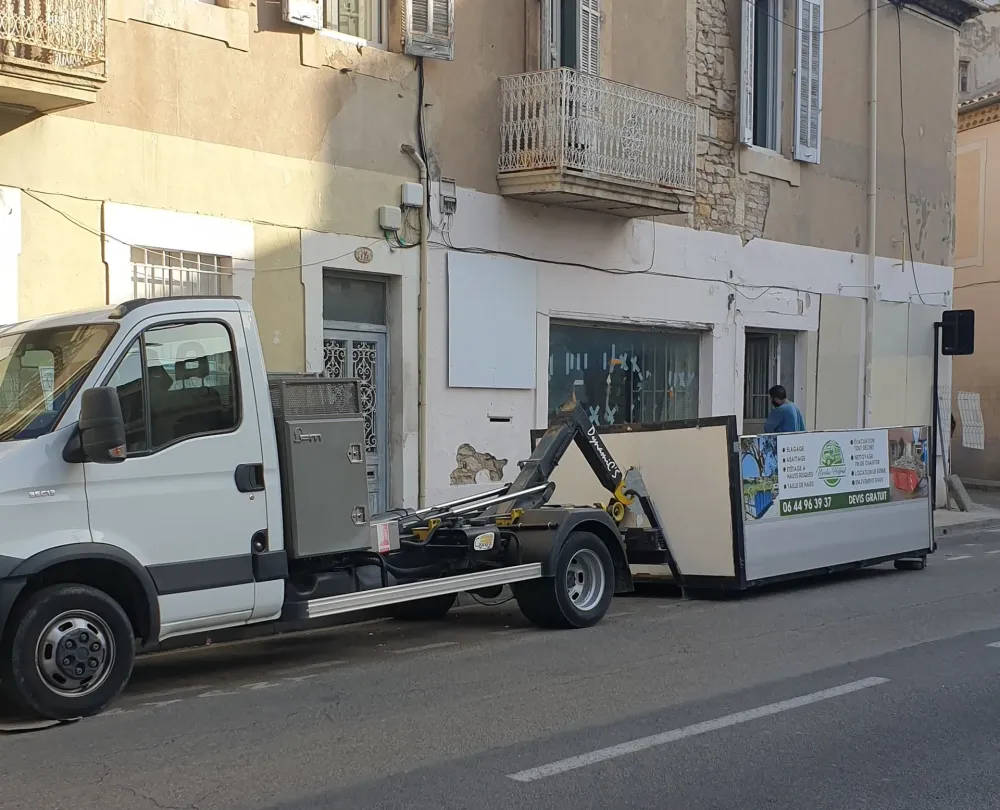 Livraison matériaux de construction près de Sénas